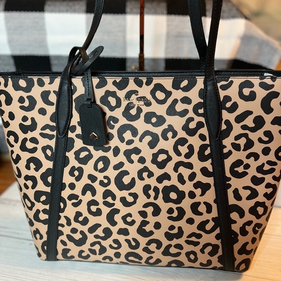 kate spade Handbags - KATE SPADE Cara Graphic Leopard Large Tote NWT Womens Leather Handbag ♠️
